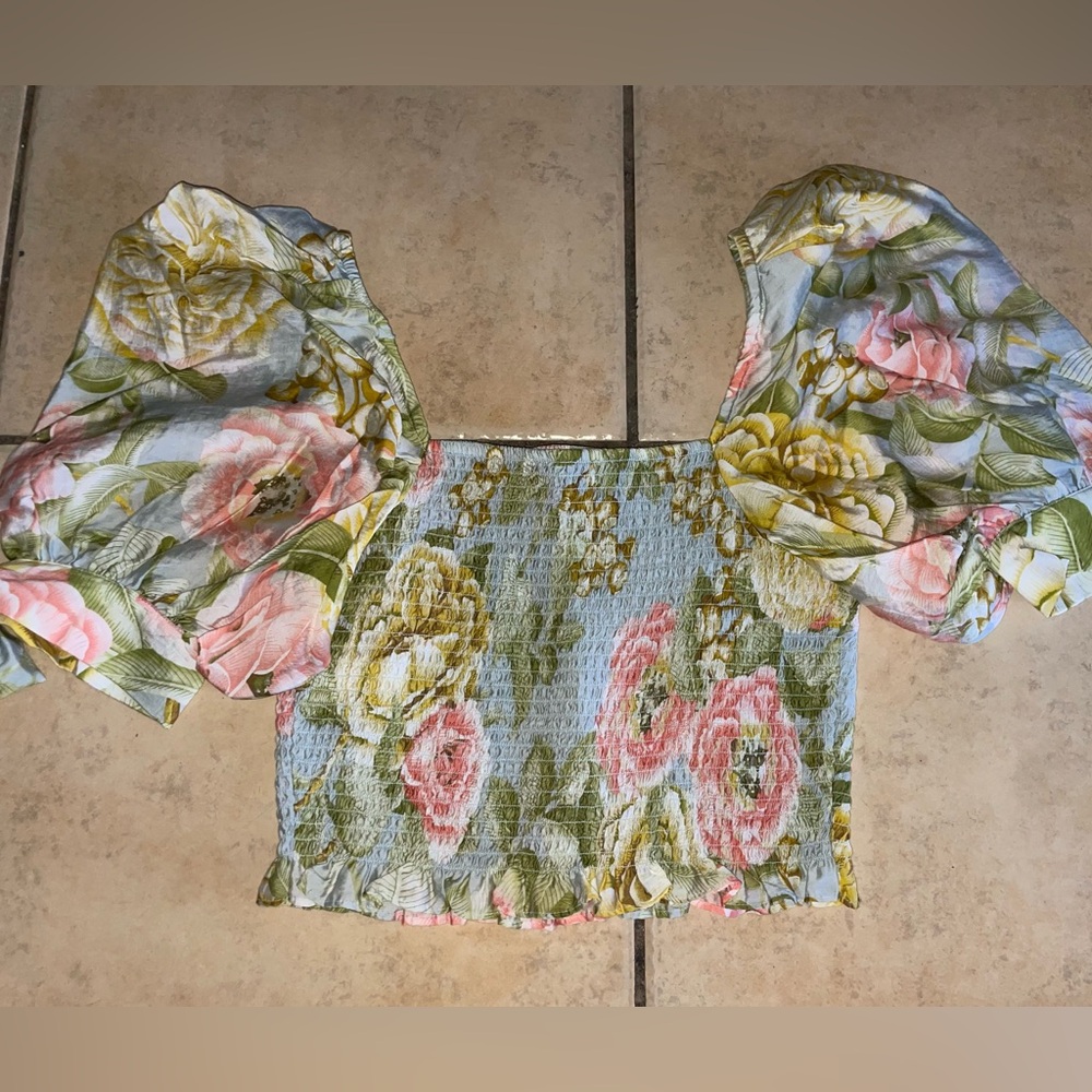 Floral crop top.